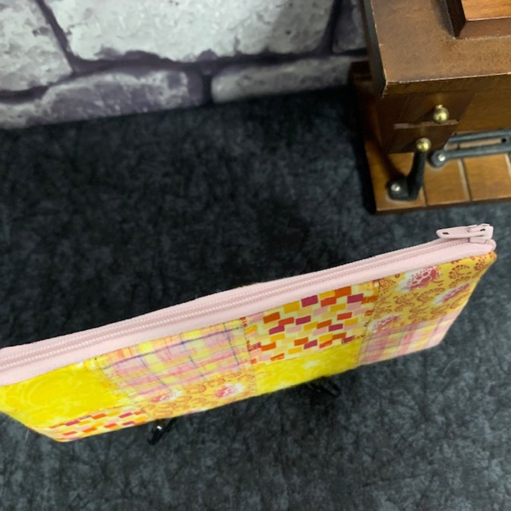 Handmade Quilted Wallet/Pouch - Picture 3 of 7